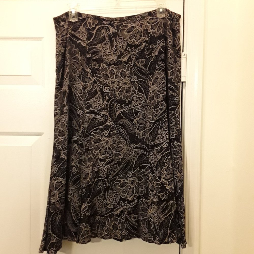 $$$ JM Collection Skirt Plus Sz 18W Black Light Gray Color Paisley Print $$$